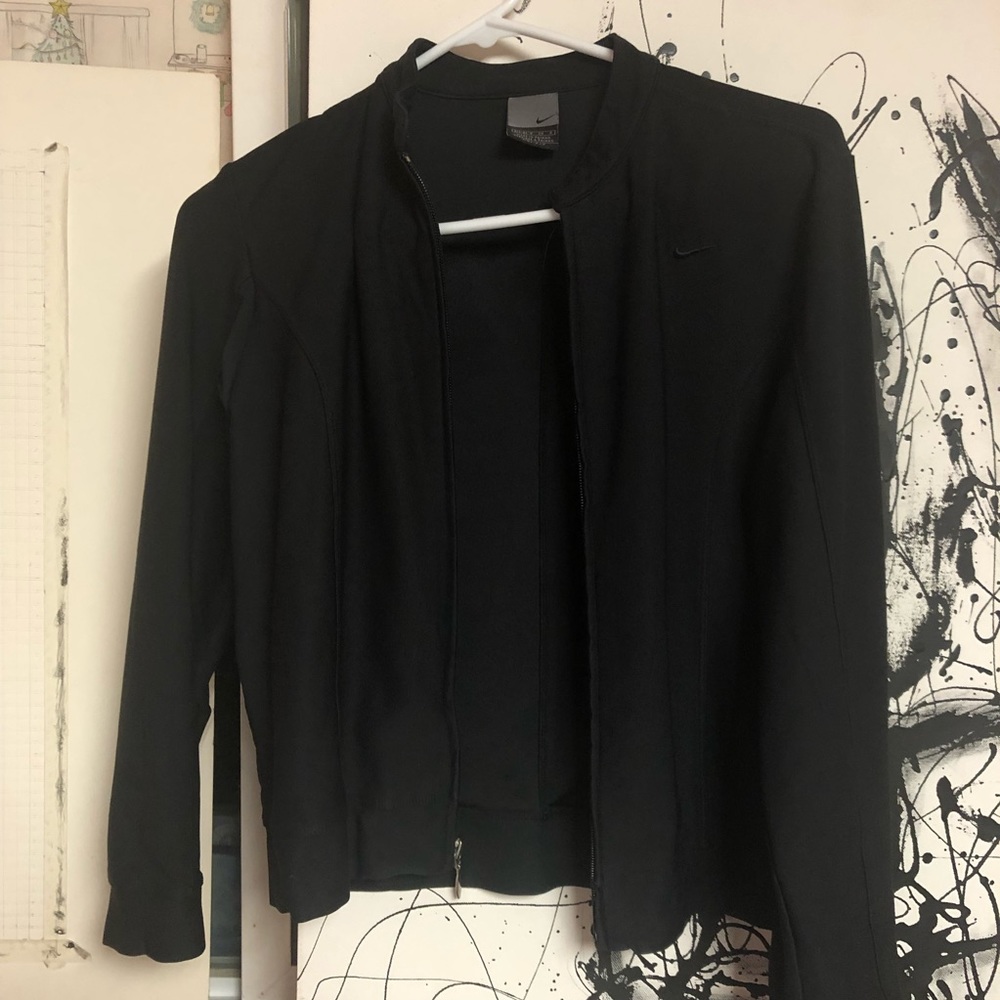nike black dri-fit jacket